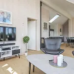 5 Star Holiday Home In Vaeggerlose * Bøtø By