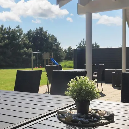 Дом отдыха 20 Person In Vaeggerlose Boto By