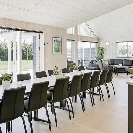 20 Person In Vaeggerlose *