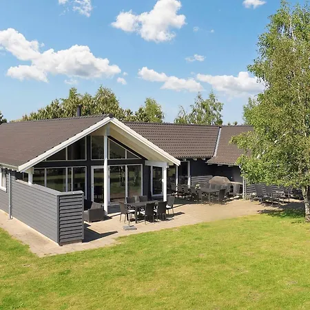 5 Star In Vaeggerlose Bøtø By