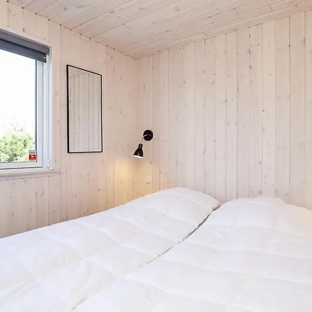 Дом отдыха 20 Person In Vaeggerlose