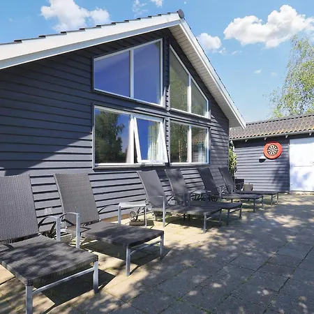 Дом отдыха 20 Person In Vaeggerlose