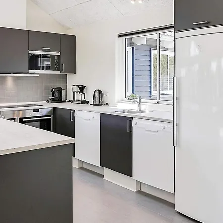 Дом отдыха 20 Person In Vaeggerlose Boto By