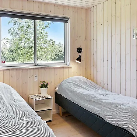 5 Star In Vaeggerlose Bøtø By