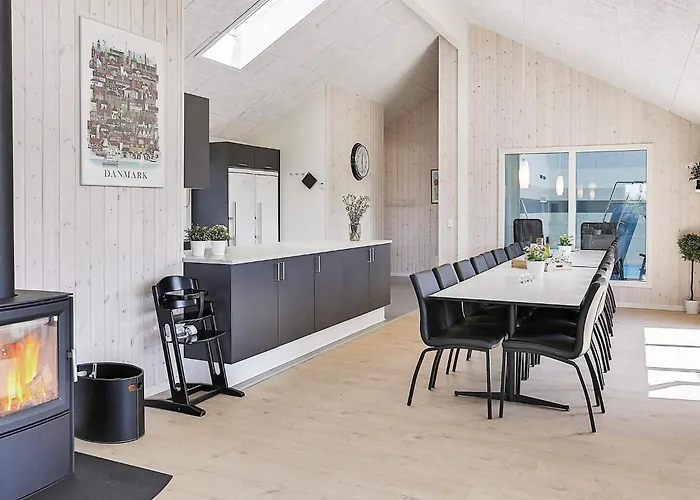 Feriehus 20 Person In Vaeggerlose Bøtø By