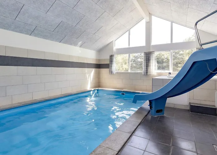 Feriehus 20 Person In Vaeggerlose