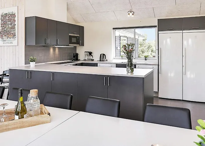 Feriehus 20 Person In Vaeggerlose