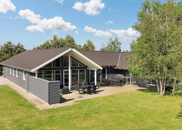 20 Person In Vaeggerlose Bøtø By