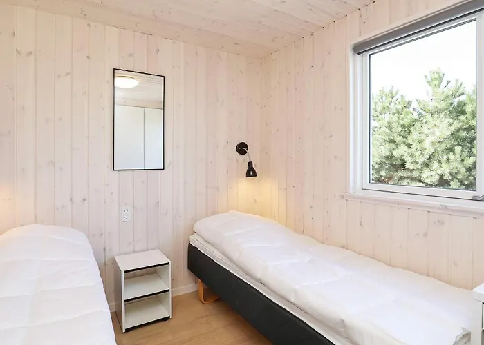 Feriehus 20 Person In Vaeggerlose Bøtø By