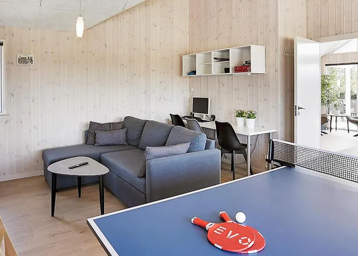 Feriehus 20 Person In Vaeggerlose *