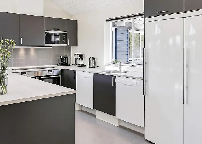 Feriehus 20 Person In Vaeggerlose Bøtø By