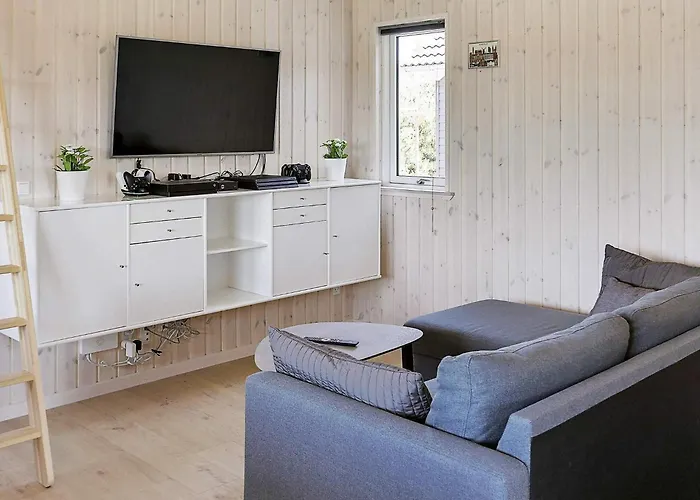 Feriehus 20 Person In Vaeggerlose Bøtø By